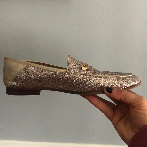 Loraine, Gold Glitter - Picture 3 of 4